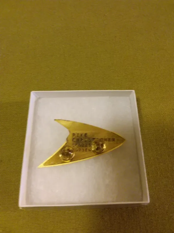 🖖 Star Trek - Christopher Pike Command Pin (Rare Item) image indicator(3)