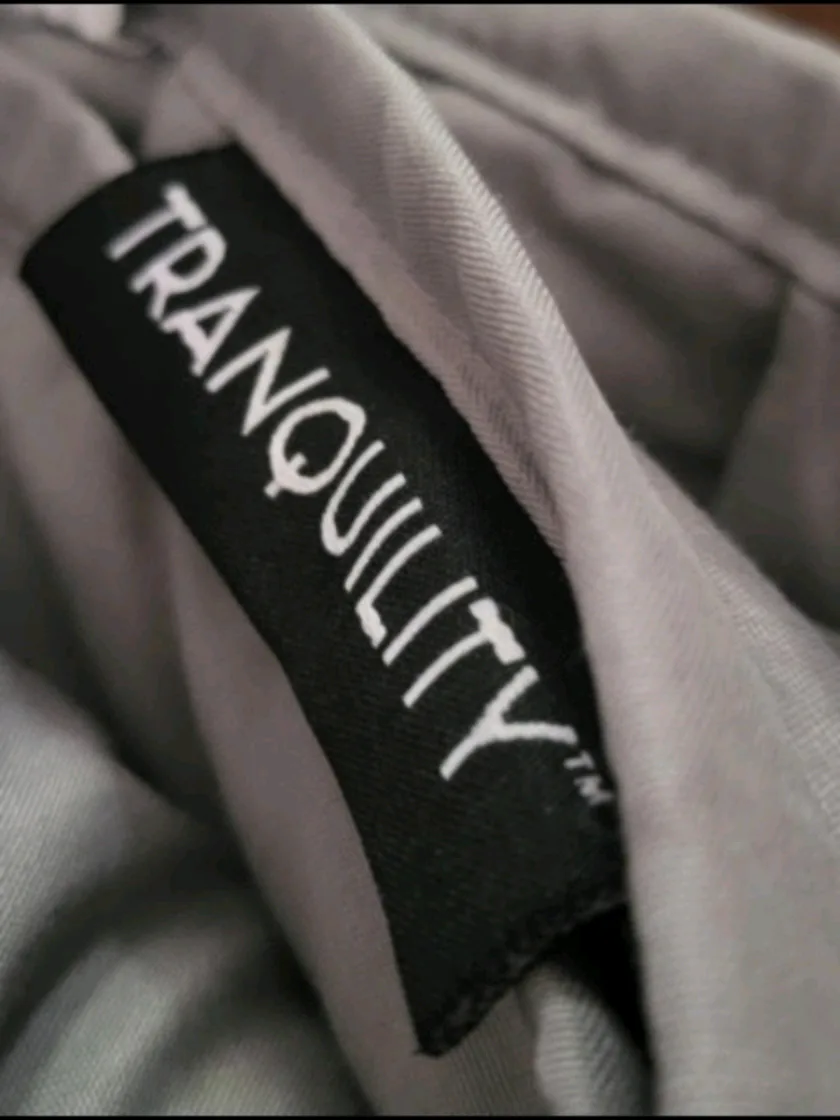 Tranquility 15lb Cooling Weighted Blanket image indicator(4)