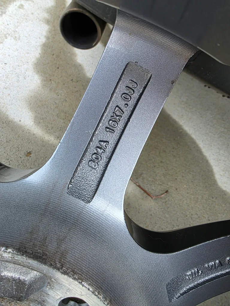 Michelin X-Ice Snow Tires on Rims - 215/60 R16 image indicator(6)