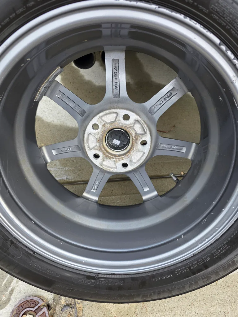 Michelin X-Ice Snow Tires on Rims - 215/60 R16 image indicator(8)