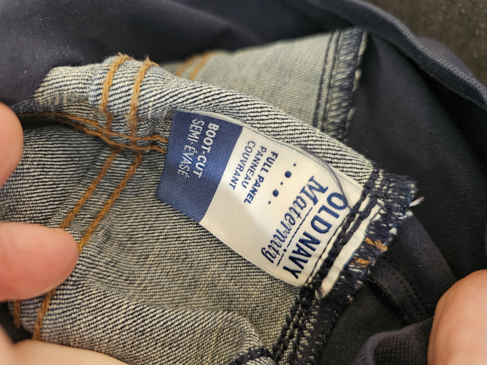 maternity jeans lot (L-XL) - photo 2