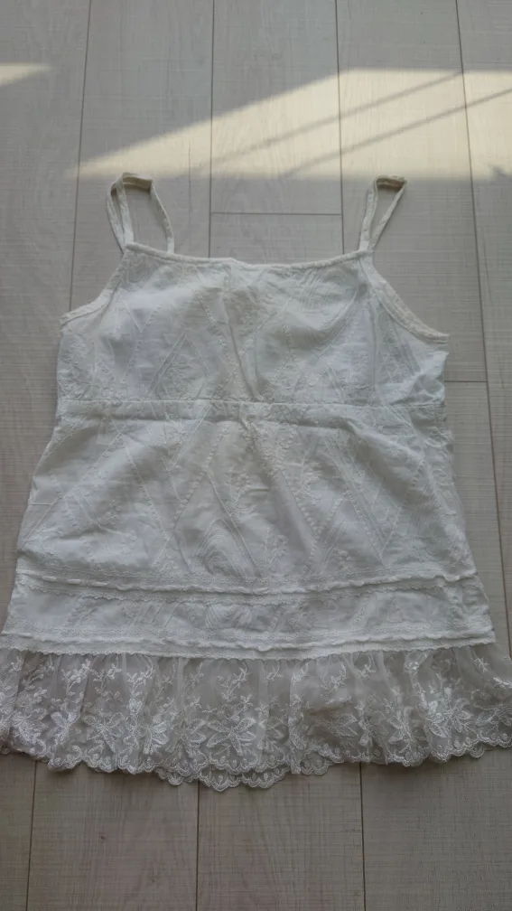 White Lace Cami Top image indicator(2)