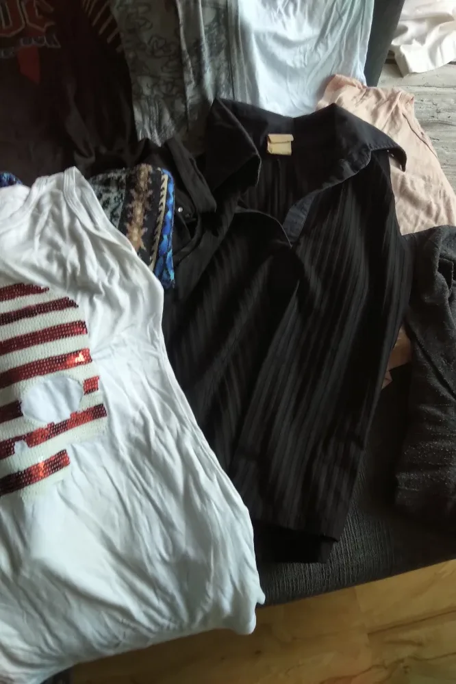 Mixed Clothing Lot - Oro, AC/DC, More! image indicator(8)