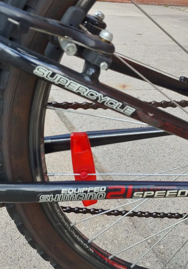 Mountain Bike, Bicycle, Shimano 21 Speed, 26in Wheels image indicator(5)