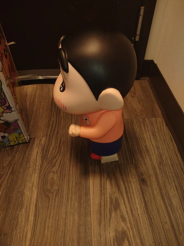 Crayon Shin-chan Figure with Box image indicator(2)
