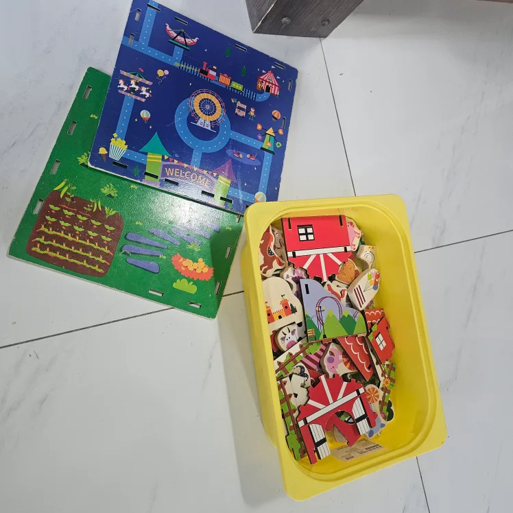 Wooden Puzzle Set with Farm and Amusement Park Themes thumbnail