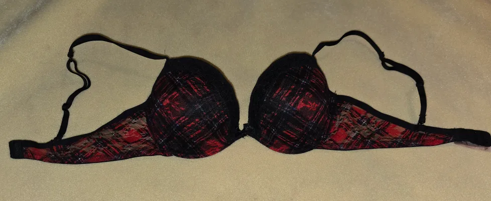 La Senza Perfectly Me Bra, Size 32C thumbnail
