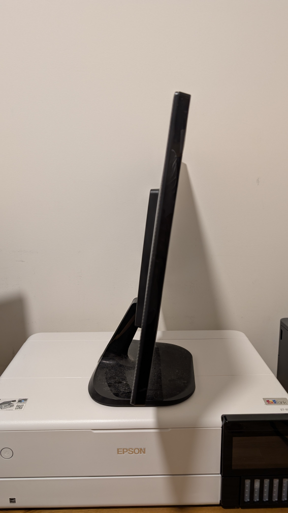 24 inch LG LED Monitor - photo 2