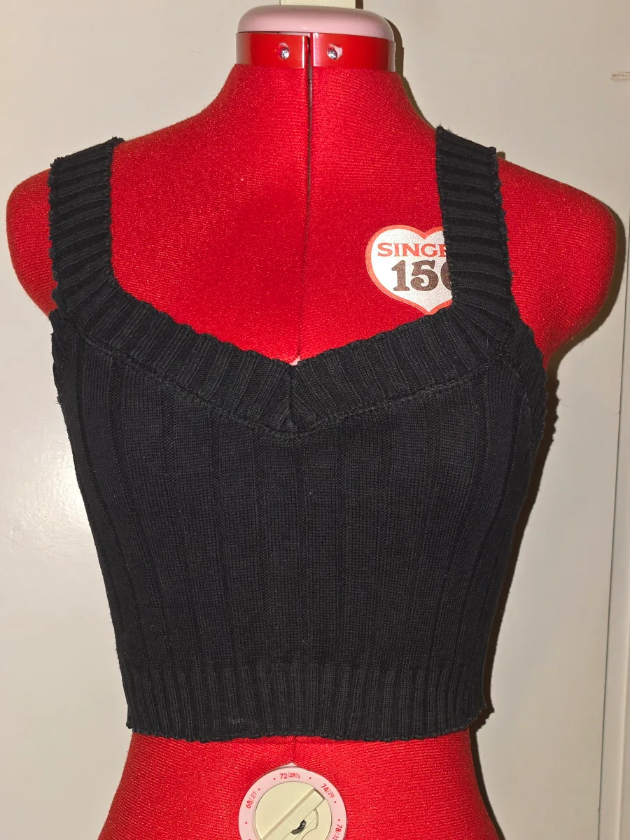 Black Knit Crop Top - Size Small thumbnail