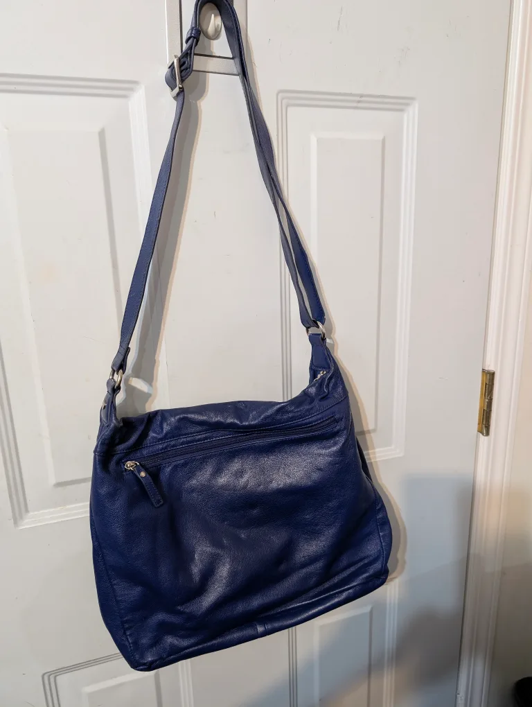 Danier Blue Genuine Leather Shoulder Bag (15"x12") image indicator(4)