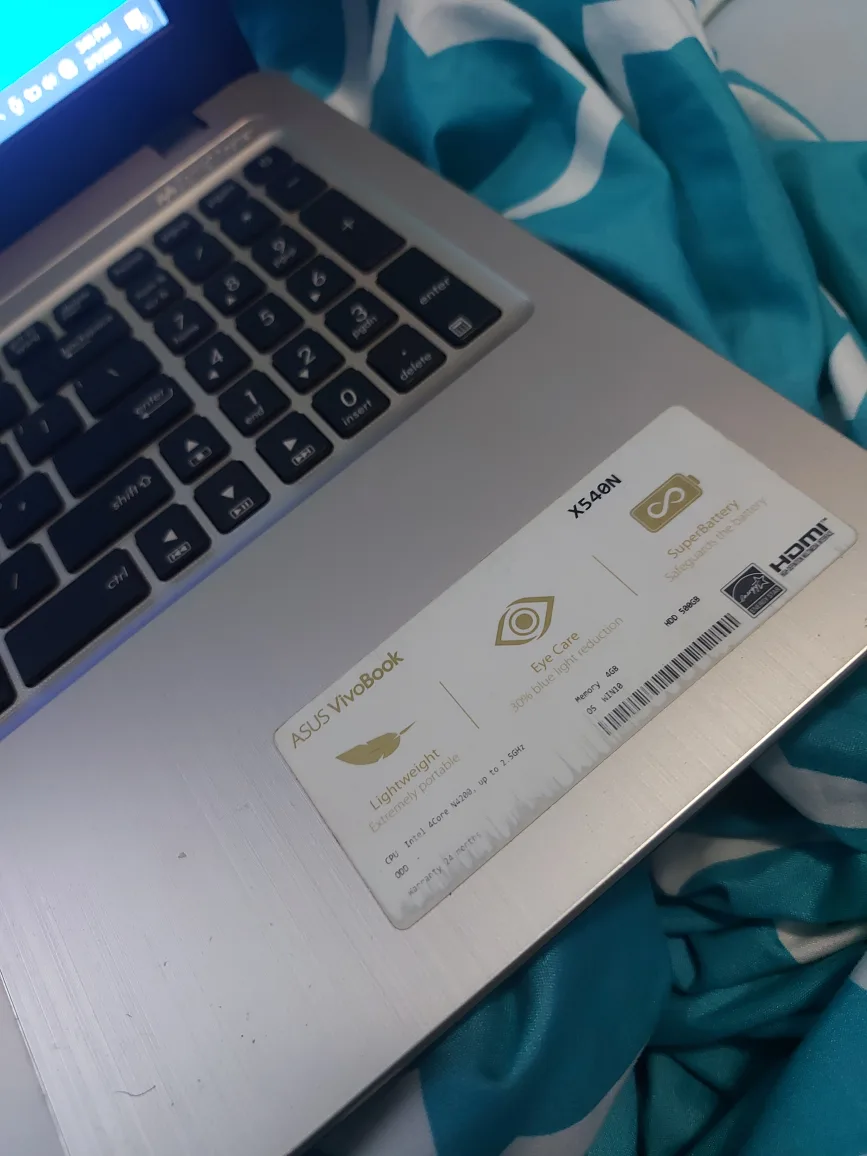 Asus Vivobook laptop image indicator(3)