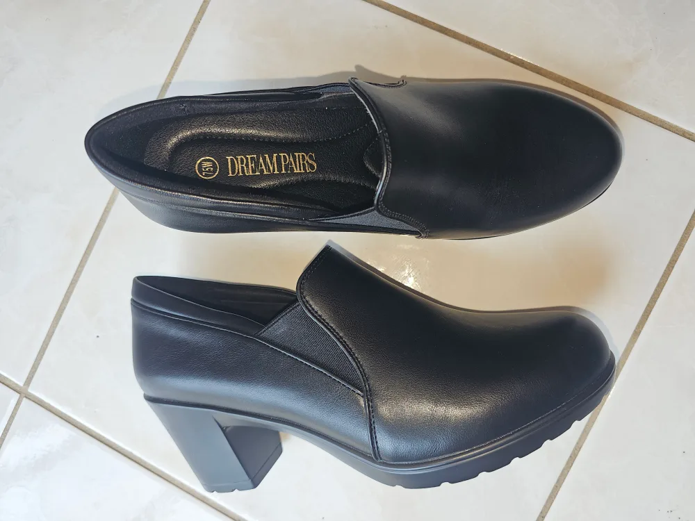 DREAM PAIRS Black Heel Loafers - Size 7.5W thumbnail