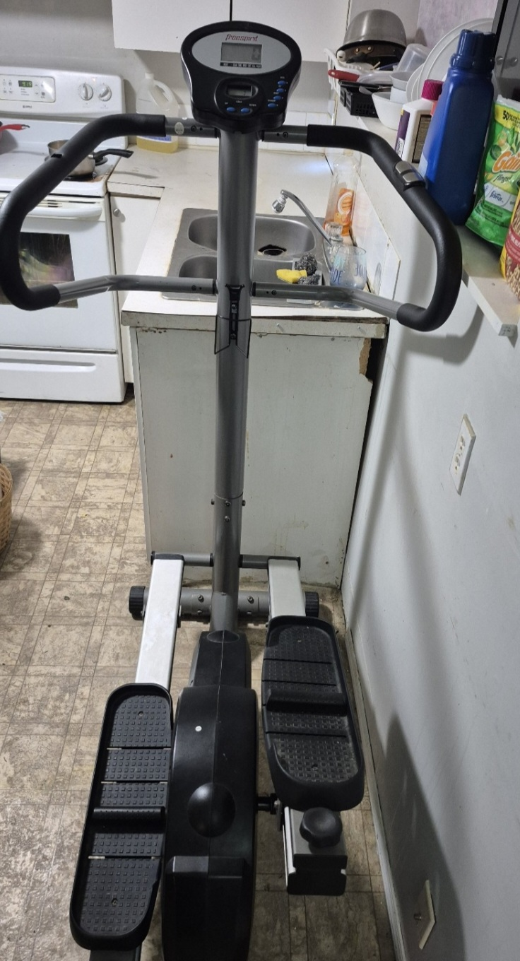 Elliptical Cross Trainer - Great Condition! - photo 2