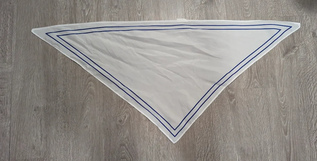 White Triangle Scarf with Blue Trim (Girl Guides) thumbnail