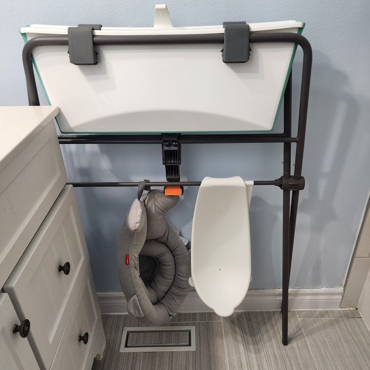 STOKKE FLEXI BATH TUB AND STAND