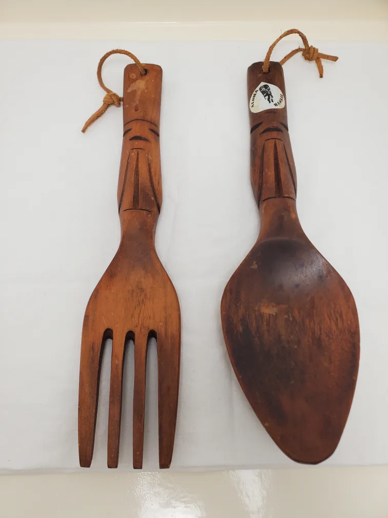 Large Wooden Decorative Utensils 🇨🇦 image indicator(3)