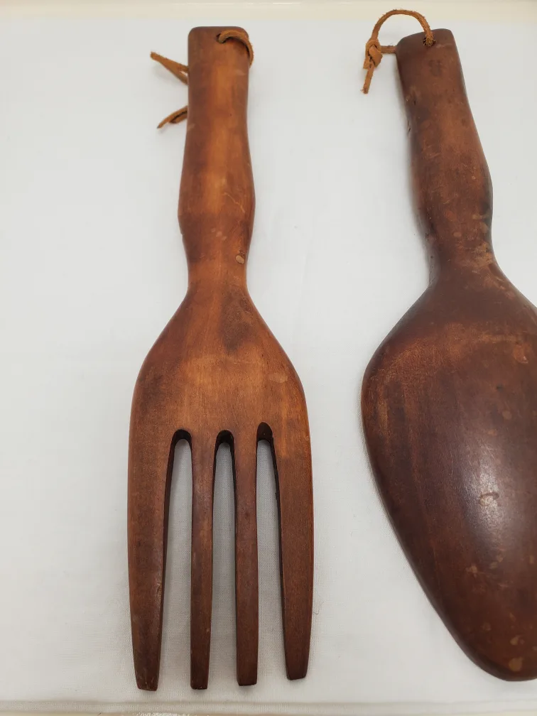 Large Wooden Decorative Utensils 🇨🇦 image indicator(7)