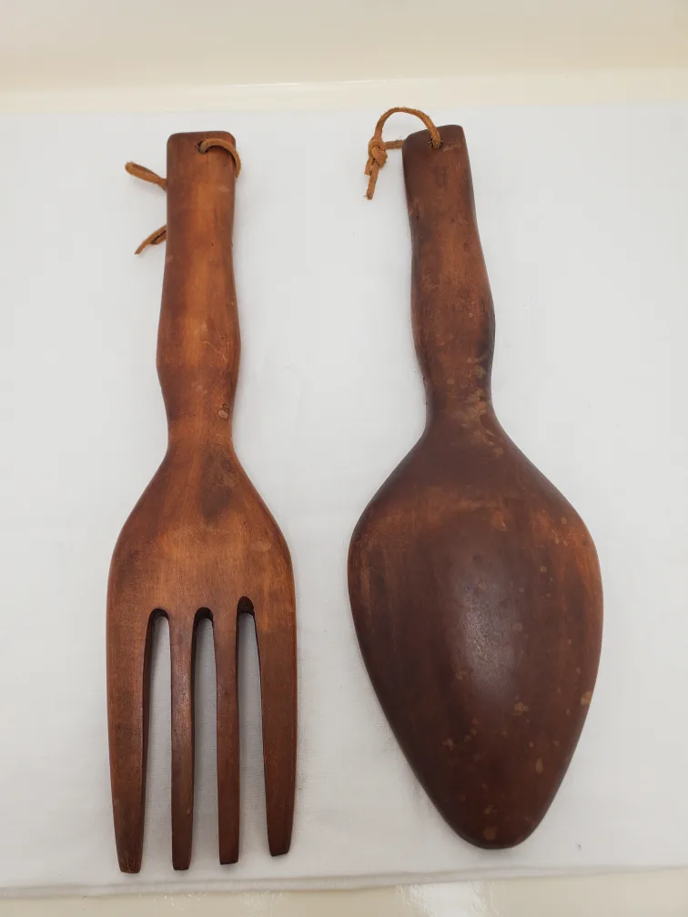 Large Wooden Decorative Utensils 🇨🇦 image indicator(8)