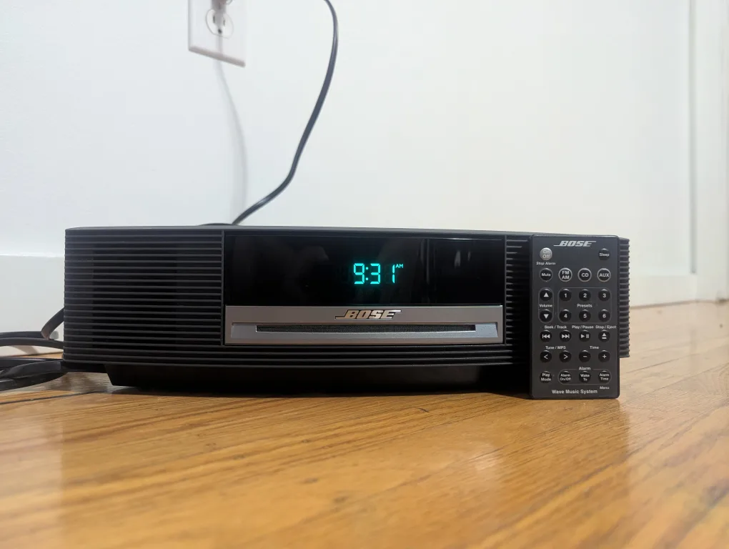 Bose Wave Music System (LIKE NEW)