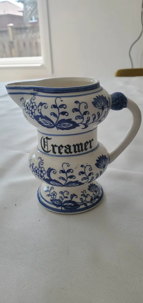 Vintage Creamer - Blue & White thumbnail