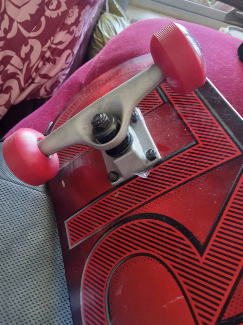 Used Red Skateboard image indicator(6)