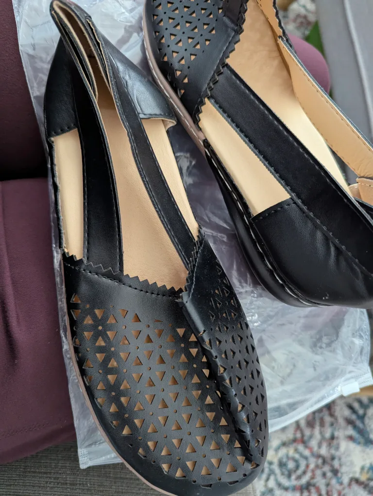 Black Cutout Flats - Size 8 thumbnail