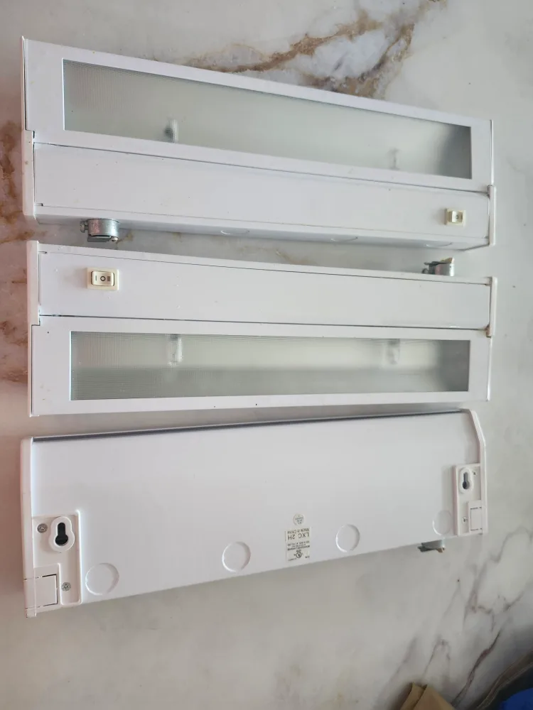Three White Fluorescent Shop Lights thumbnail