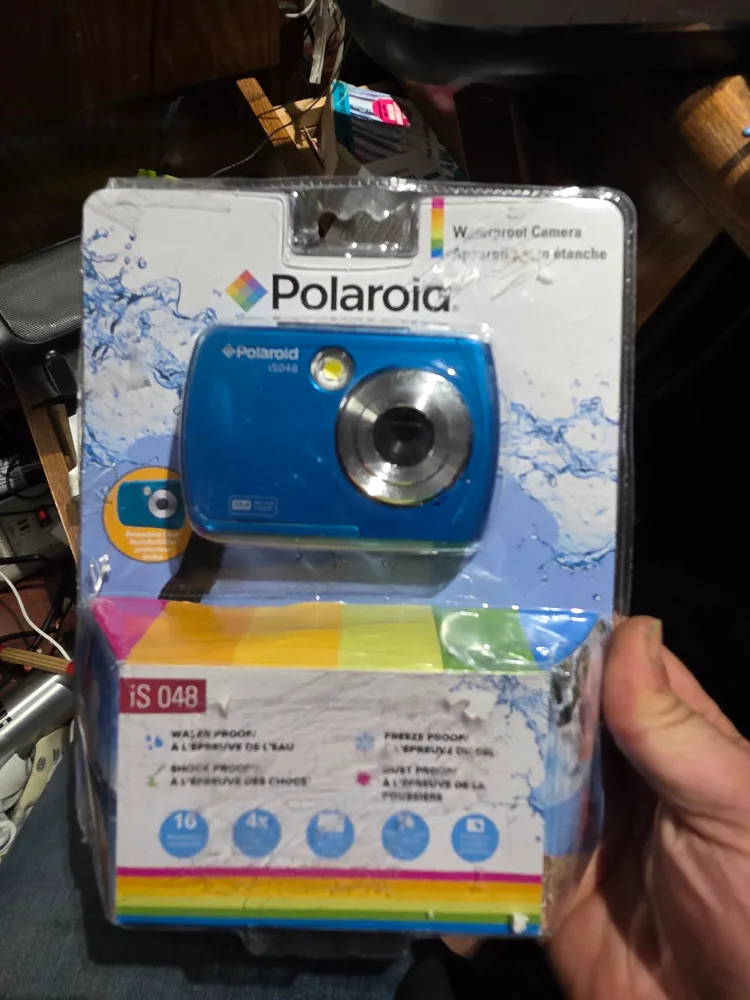 New Polaroid iS048 Waterproof Camera thumbnail