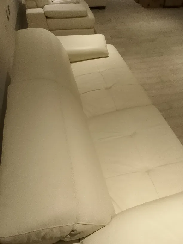 (Mobilia) Modern White real Leather Sofa image indicator(9)