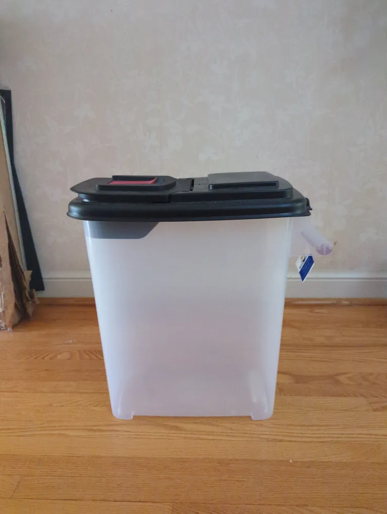 Brand new Charcoal/Fuel Storage Container 🇨🇦 thumbnail