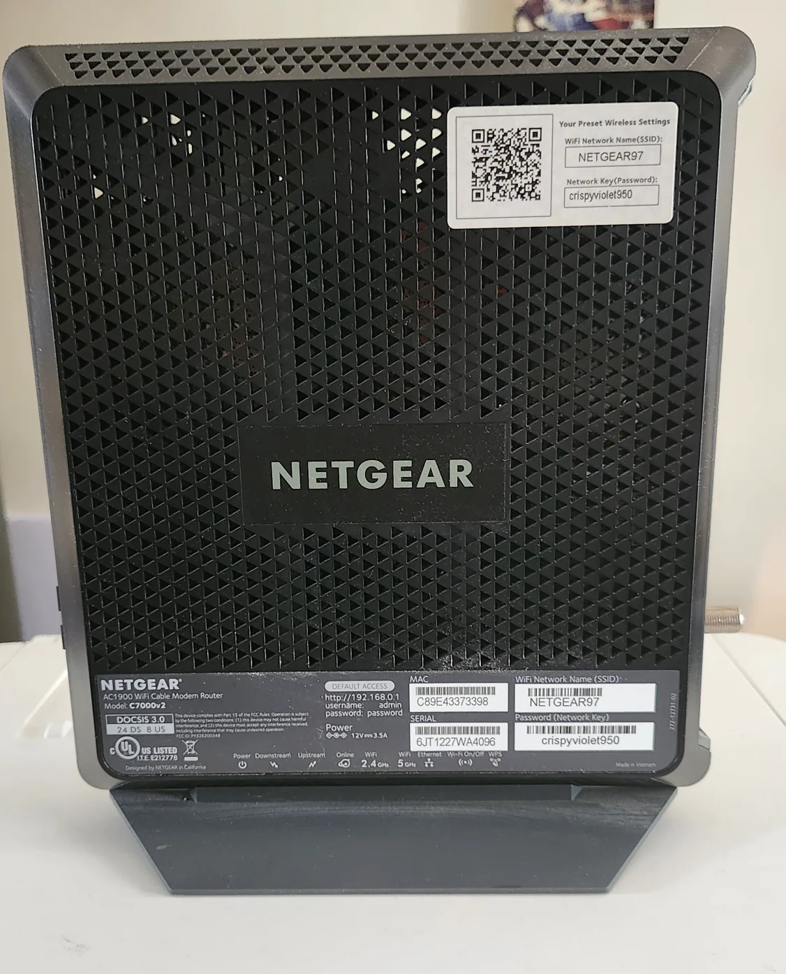 NETGEAR C7000v2 WiFi Cable Modem Router thumbnail