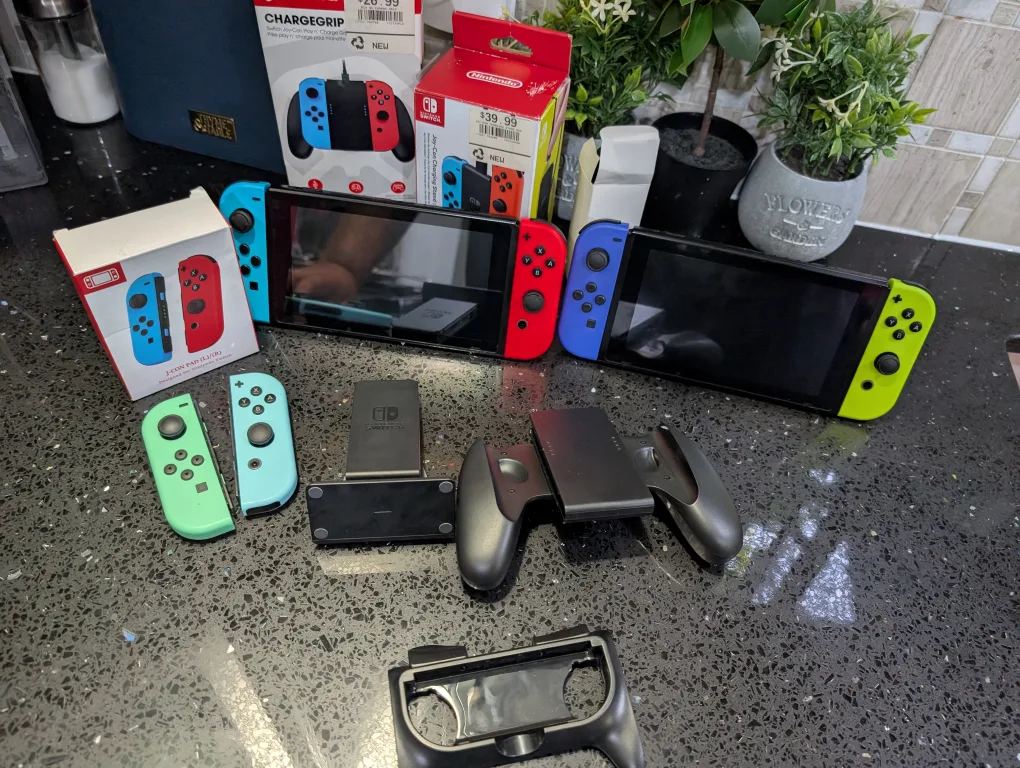 Nintendo Switch Bundle image indicator(4)