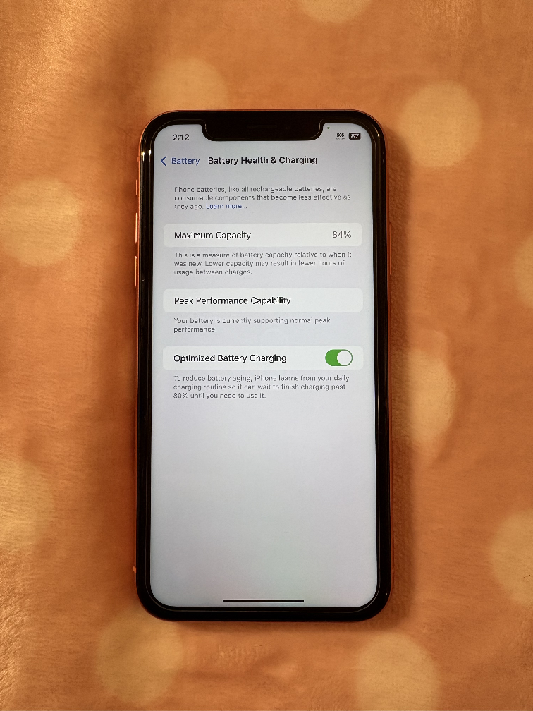 Unlocked iPhone XR 64GB - photo 3