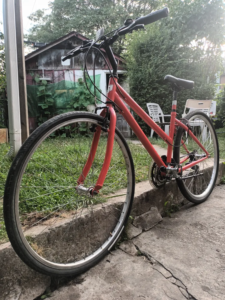 Ladies Hybrid Bike thumbnail