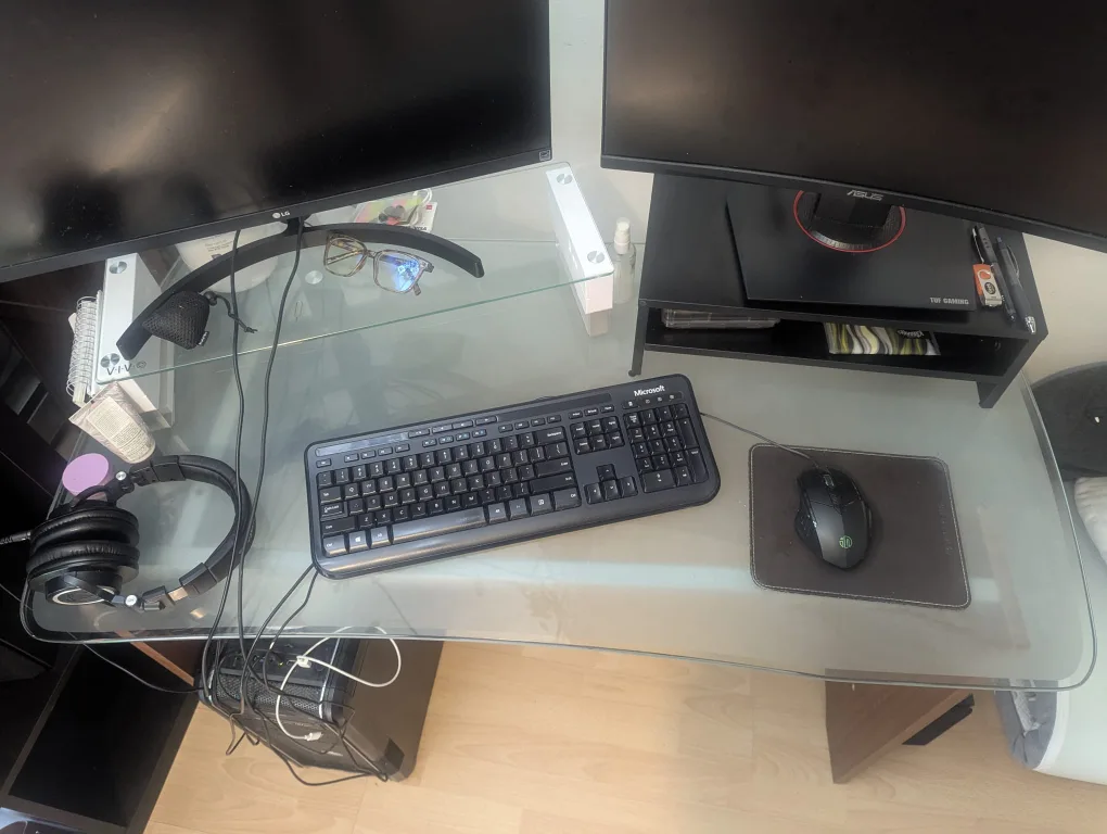 ✨️Moving Sale✨️ Glass Top Desk image indicator(2)