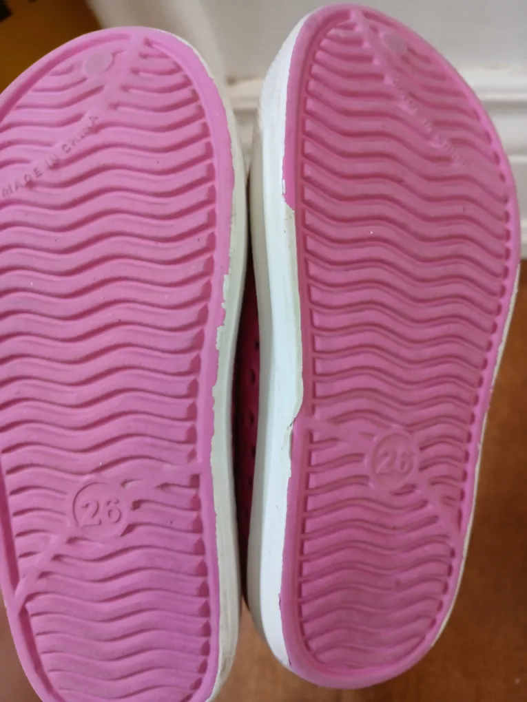 Kids perforated shoes size 26eu (10/11 equivalent) image indicator(2)