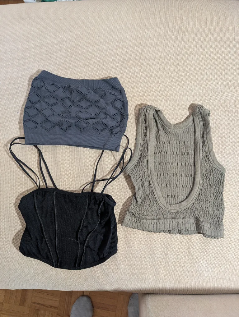 3 Out From Under tank tops XS/S thumbnail