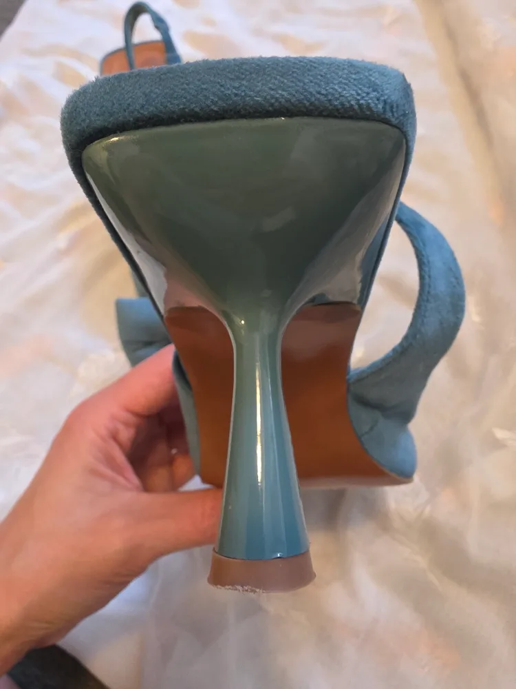🎀🩷 Size 9 Teal Velvet Faux Suede Slingback Shoes image indicator(5)