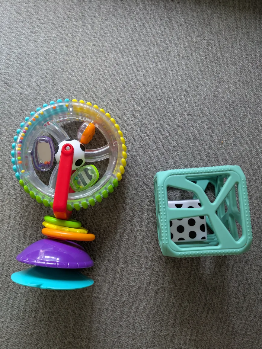 Sassy Wonder Wheel & Malarkey Chew Cube thumbnail