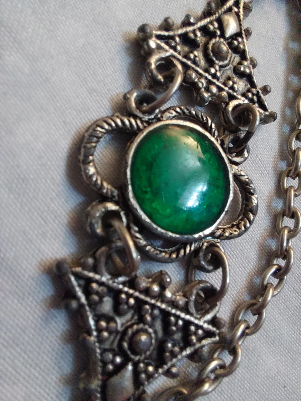 Vintage Green Stone Bracelet thumbnail