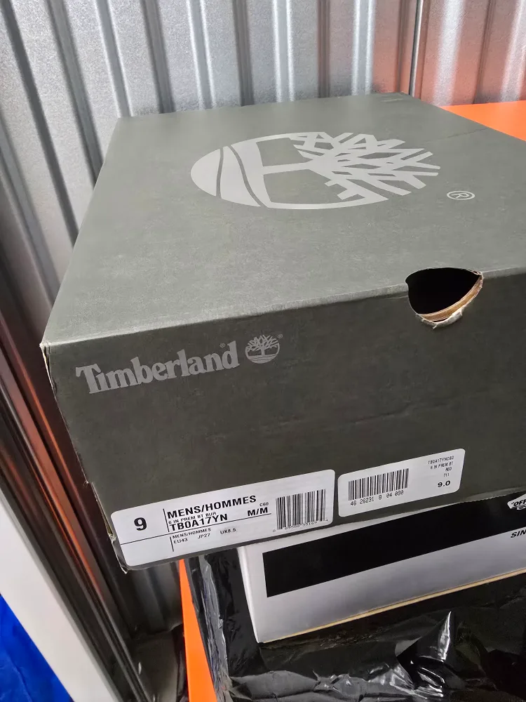 BRAND NEW Timberland Boots - Men's Size 9 image indicator(2)