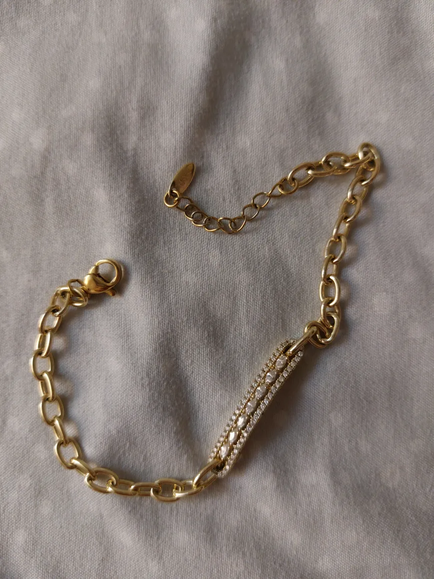 Gold Tone Bracelet thumbnail