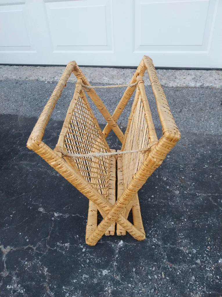 Boho Rattan Magazine Racks and Waste Basket image indicator(7)