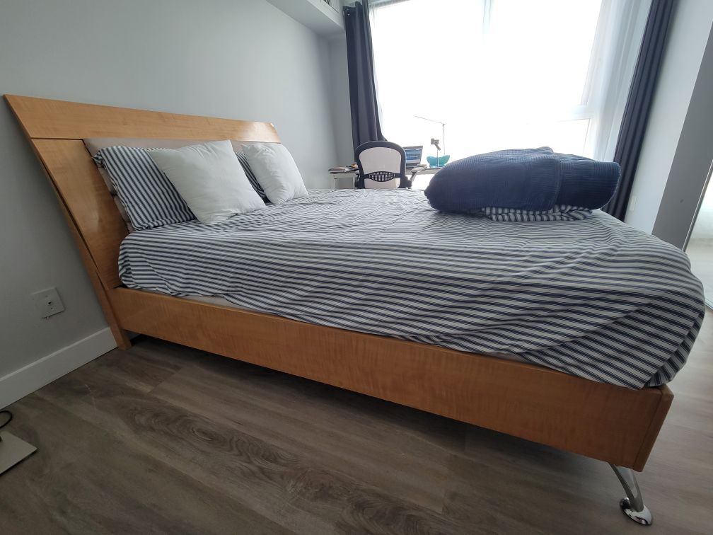 Bedroom Set - Bed, Dresser NEGOTIABLE - photo 2
