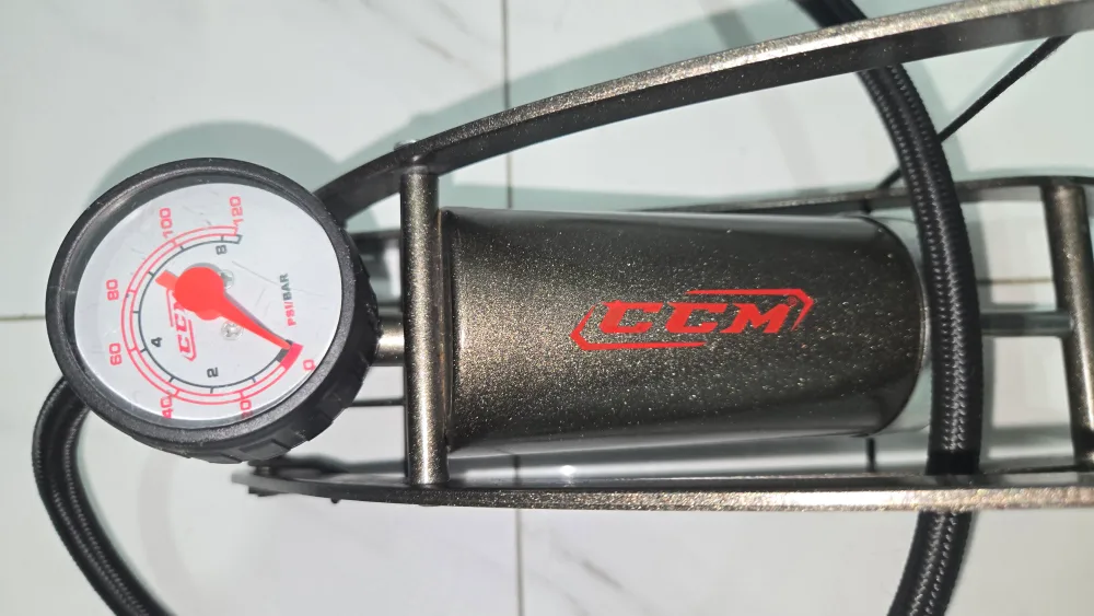CCM Foot Compact Steel air Pump image indicator(2)