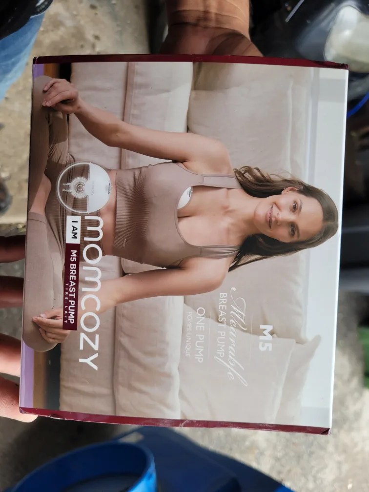 Momcozy M5 Breast Pump - New in Box thumbnail