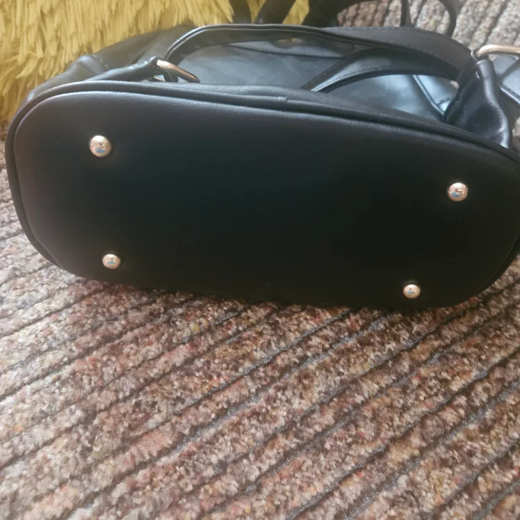 Black and Gold Bumble Bee women backpack image indicator(2)