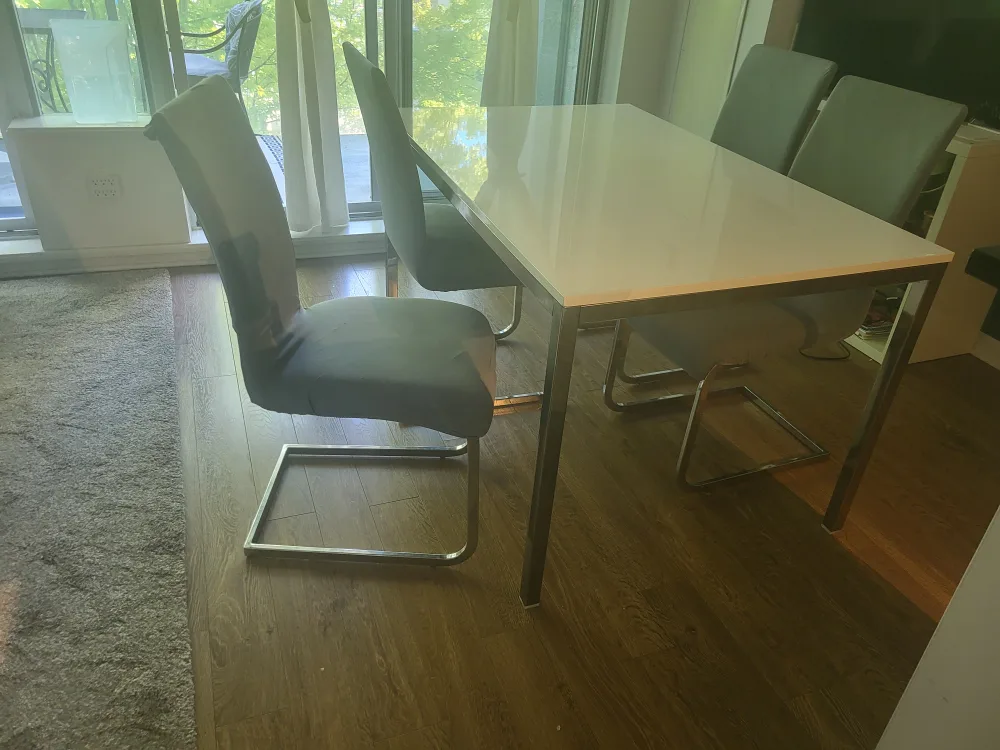 Dining Table with 4 Chairs thumbnail