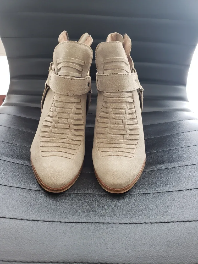 Seychelles Ankle Boots - Size 8.5 thumbnail