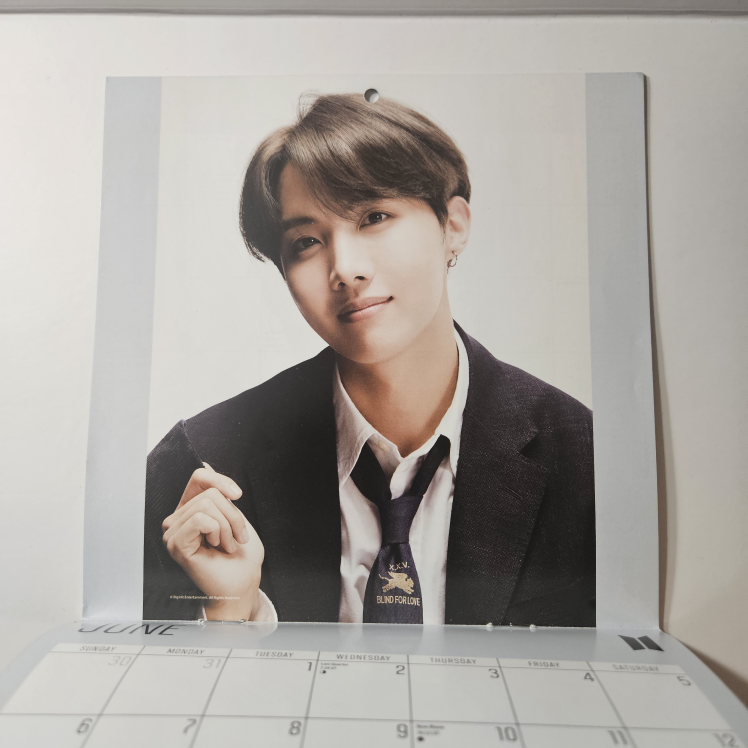 BTS 2021 Official 16-Month Calendar - photo 4